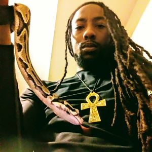 Meet your Posher, De'nier